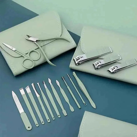 16 Pcs Manicure & Pedicure Set